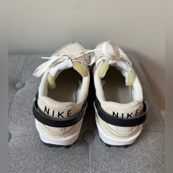 Nike lifestyle waffle dust Cream and Black casual Running Shoes 7.5 - Picture 7 of 12